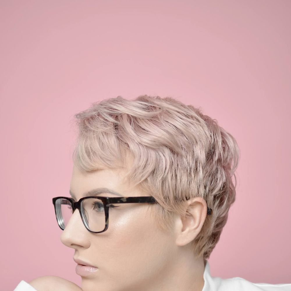 Meet your Posher, Leigh